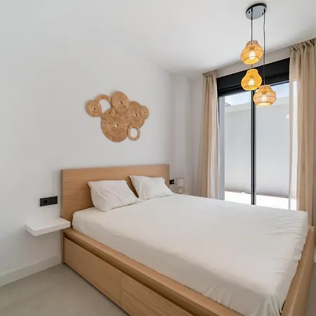 Medblue Vista Sea View Retreat 아파트 *